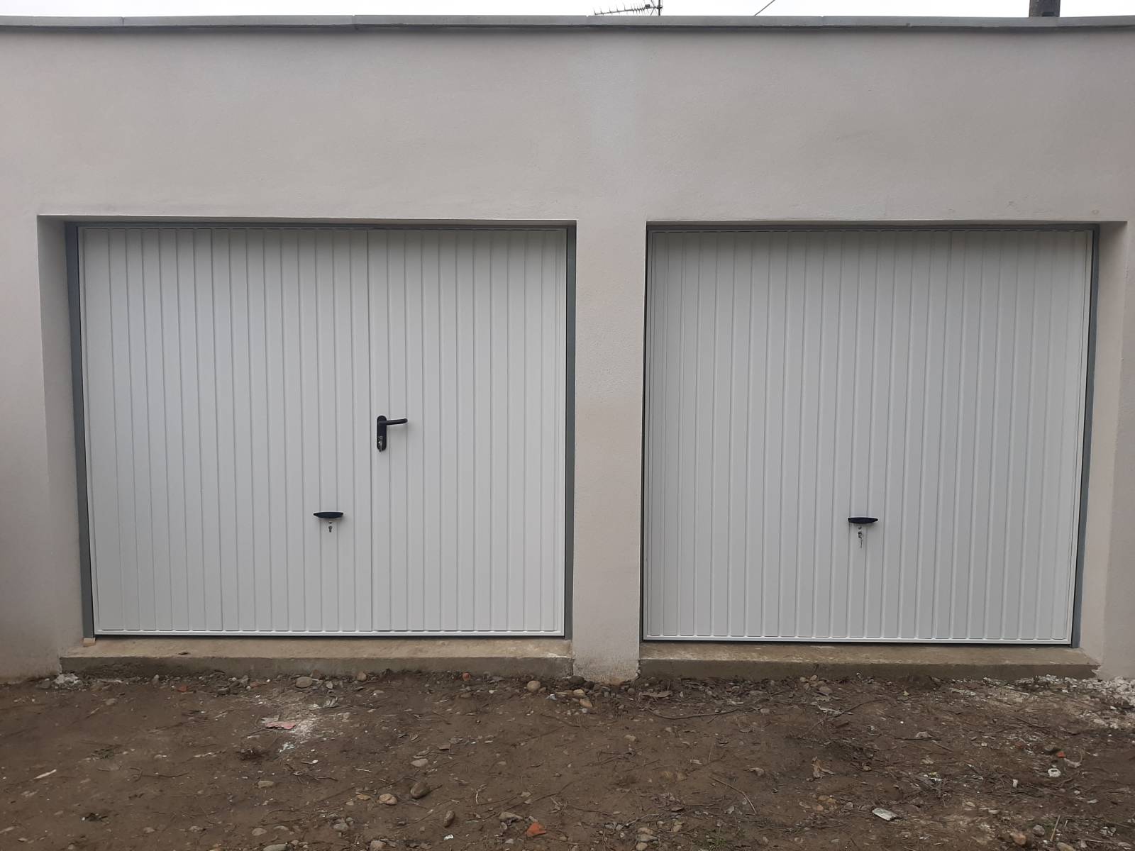 double porte de garage basculante Lorenove 31