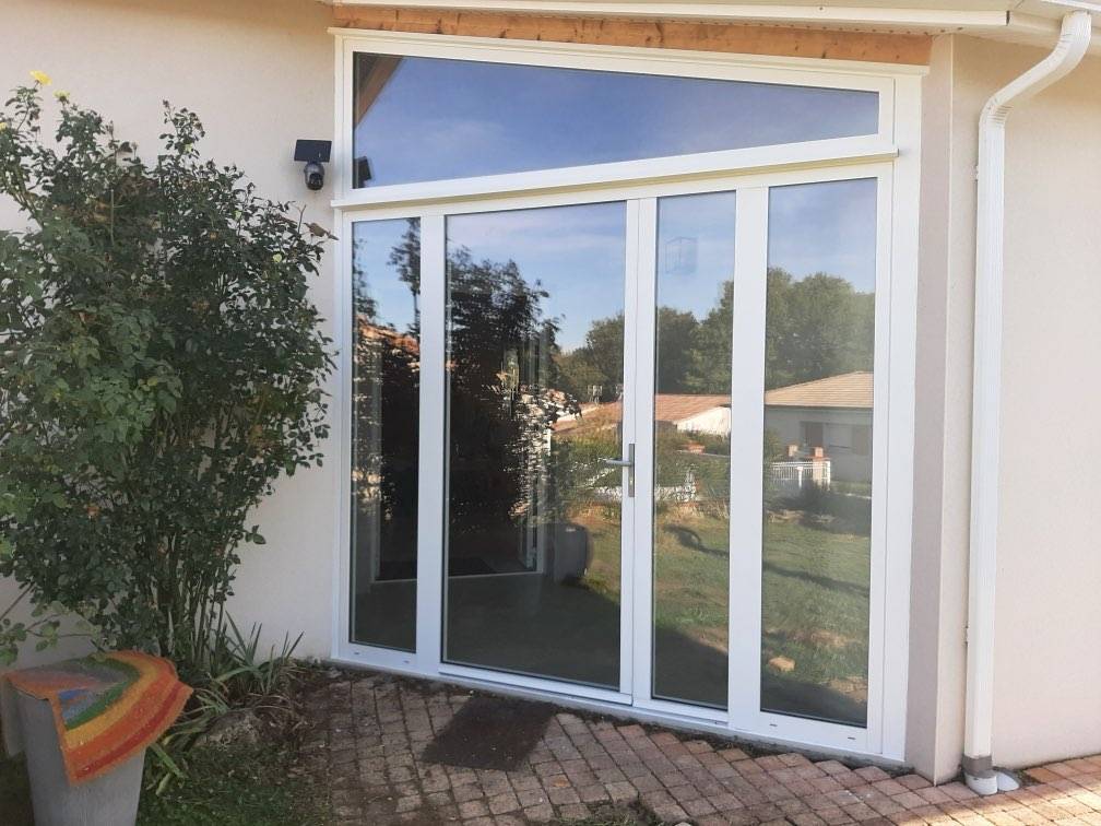 Prêt à changer vos anciennes fenêtres ? Faites appel à Lorenove, le spécialiste de la menuiserie à Toulouse 