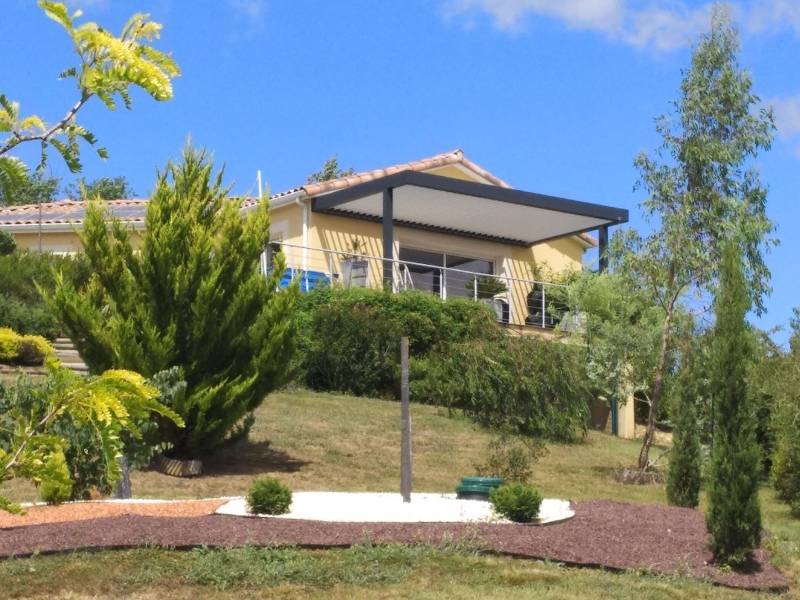 Pergola vu du jardin, installé par Lorenove31