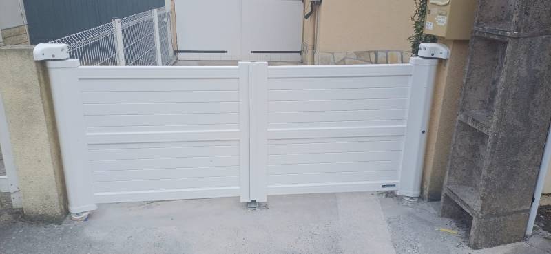 Menuisier pour pose de portail Alu blanc La TOULOUSAINE posé par Lorenove31