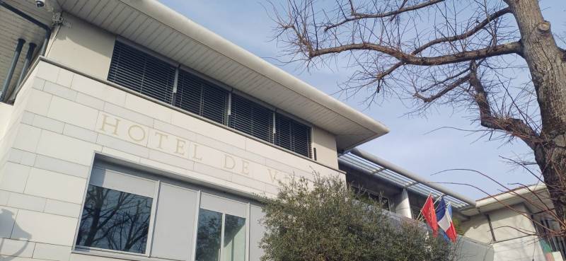 La Mairie de Blagnac se modernise avec des BSO solaires signés Lorenove Toulouse !