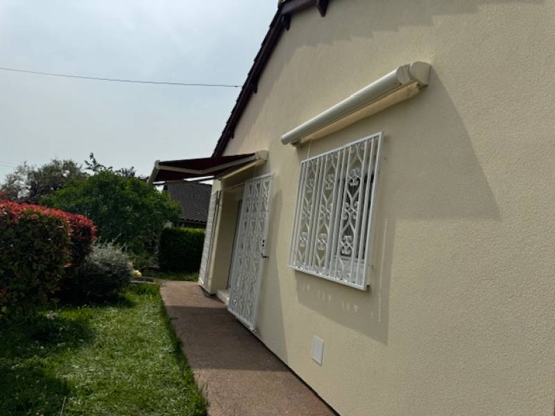 Réalisation d'une pose de stores banne posé par Lorenove 31